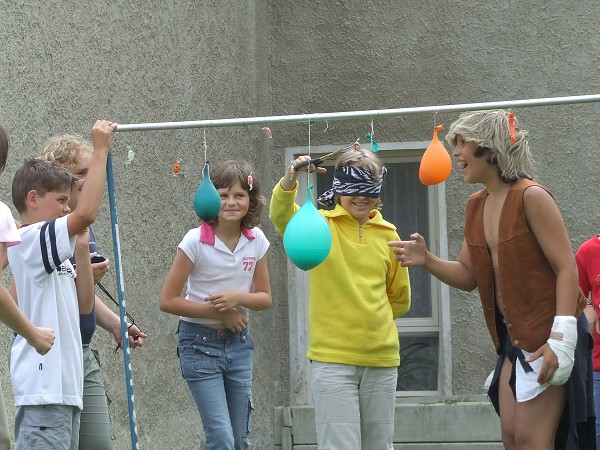 Zábavné odpoledne 5. ročníku 2006