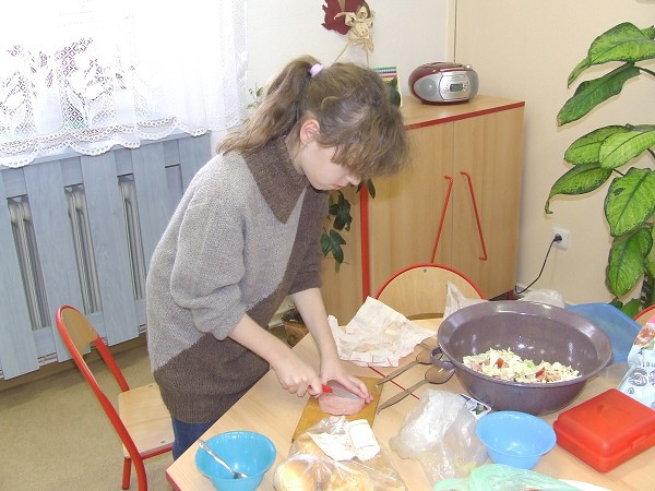 Příprava salátů březen 2007