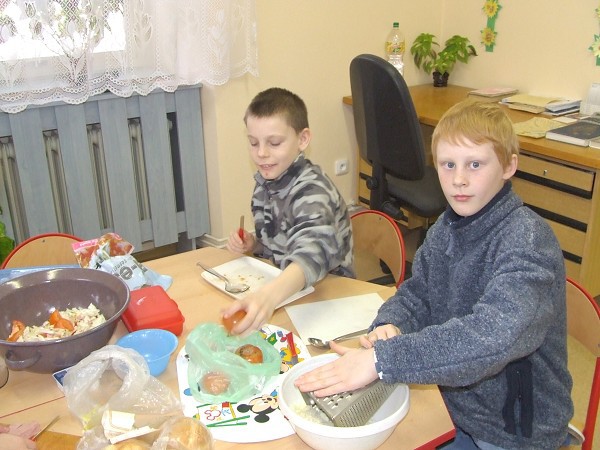 Příprava salátů březen 2007