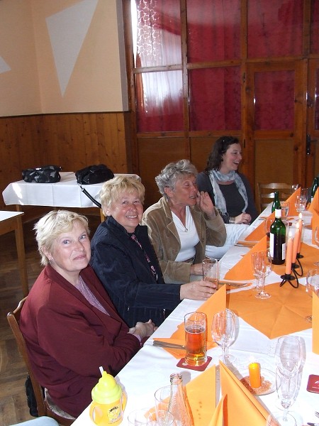 Setkání učitelů ZŠ Hrádek 27. 4. 2010
