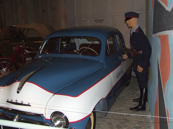 Školní výlet - Lešany 18. 6. 2010