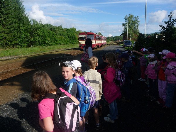 Prvňáci na poště 12. 6. 2012