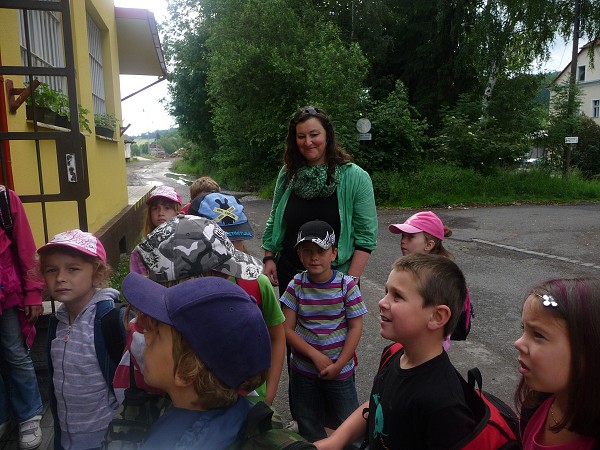 Prvňáci na poště 12. 6. 2012