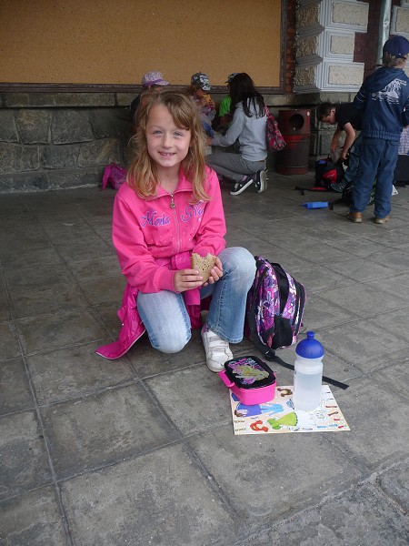 Prvňáci na poště 12. 6. 2012