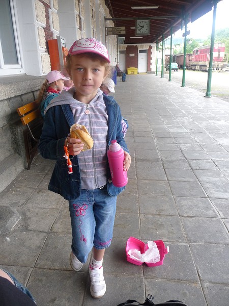 Prvňáci na poště 12. 6. 2012