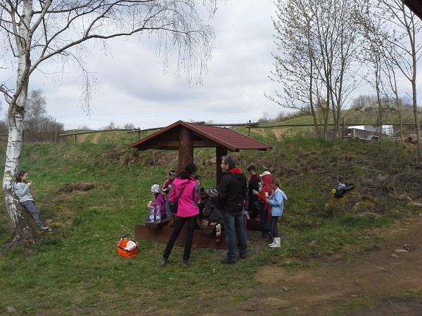 Sázení jabloní 11. 4. 2014